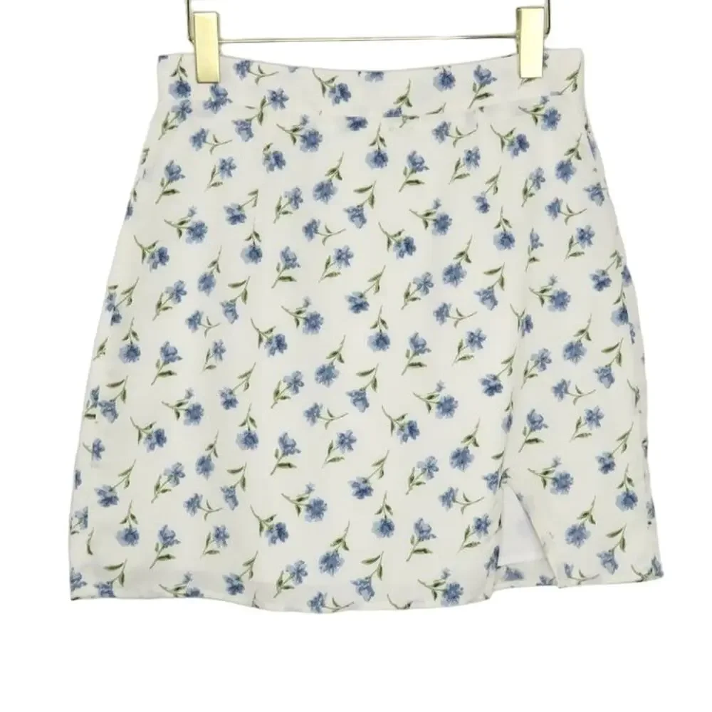 Shein White & Blue Floral Mini Skirt with Side Slit Medium Coquette Cottage
